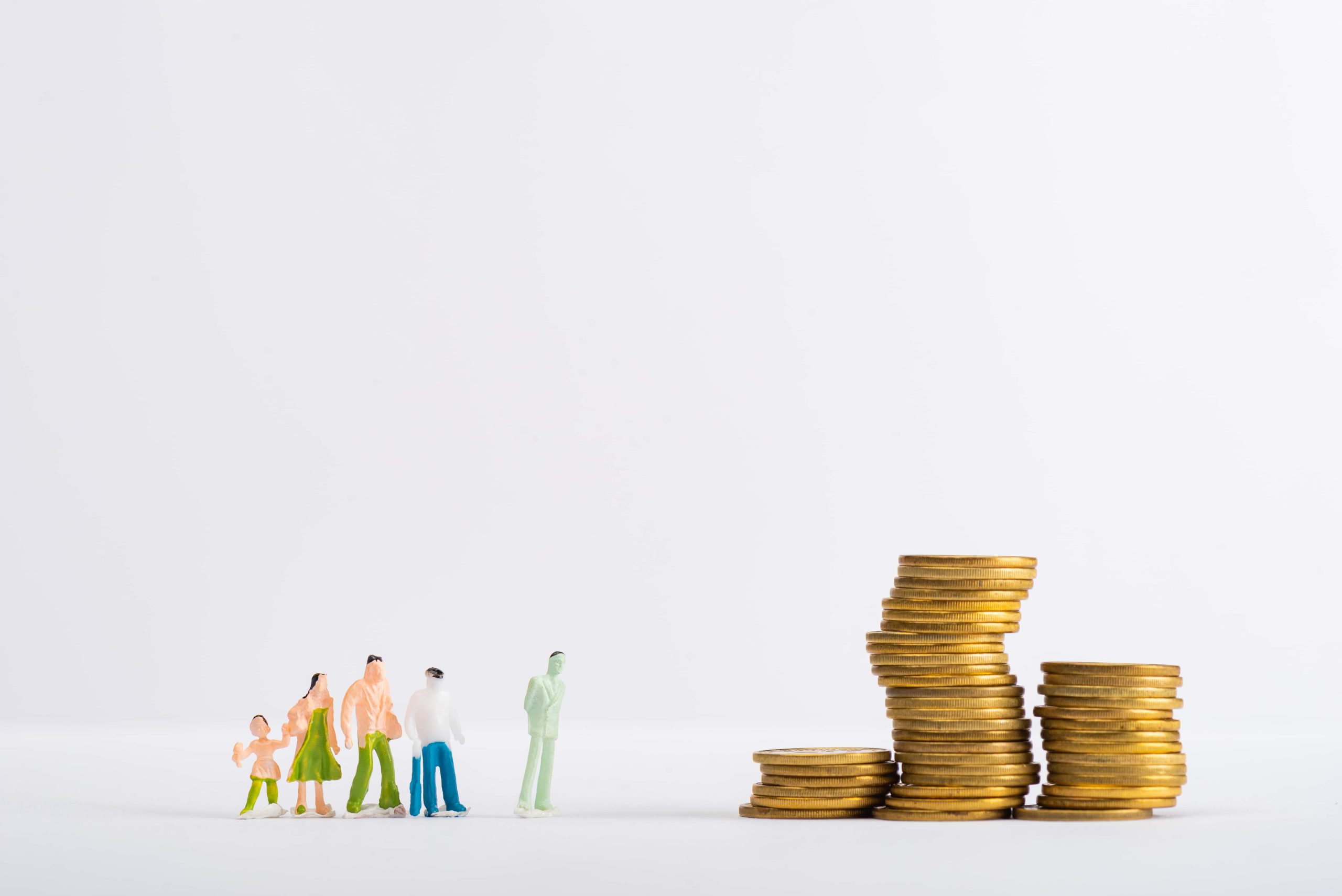 Understanding the Risks and Benefits of Raising Money from Friends and Family